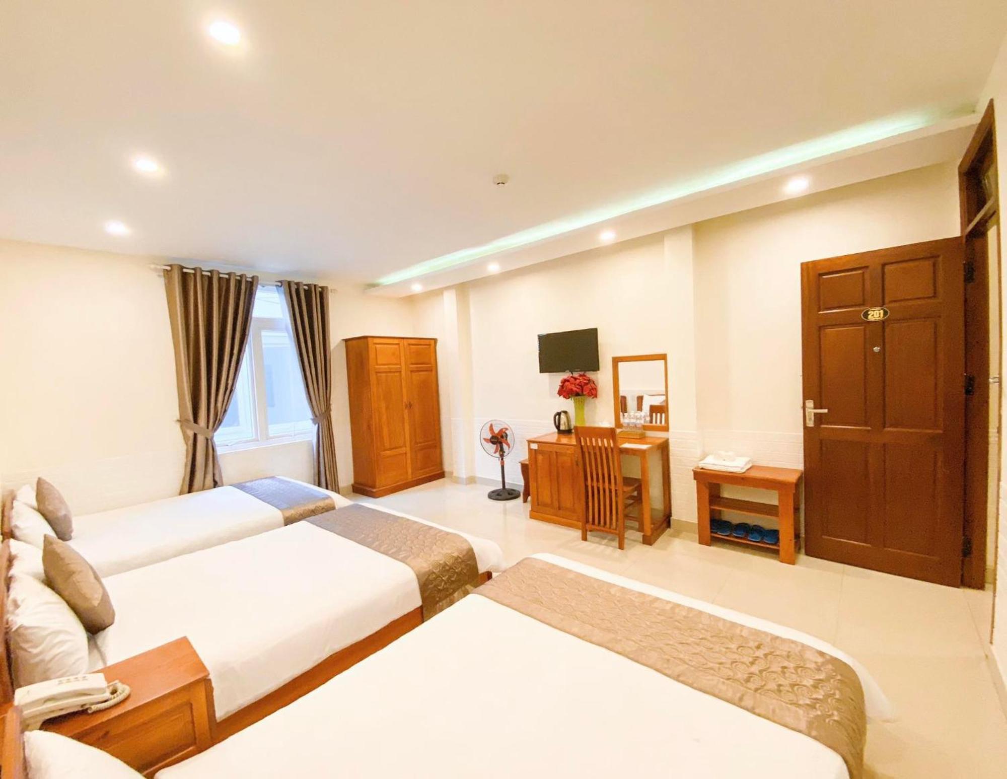 Hotel Pham Duy Далат Экстерьер фото